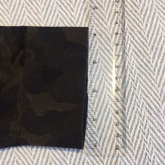 BOINIGAN VANITA CAMO cotton shirt with hoodie Small Pit to Pit 19 1/2", - Picture 10 of 15